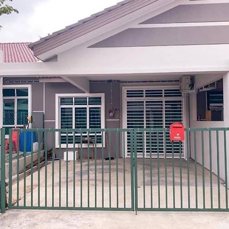 Si_Homestay4U Malacca エクステリア 写真